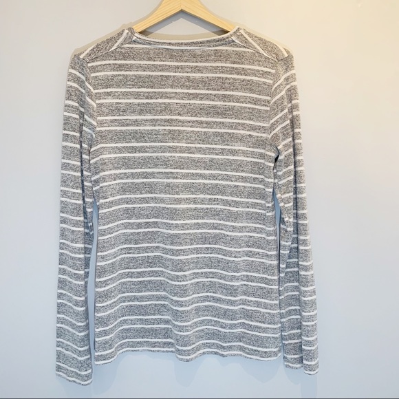 Banana Republic | “The Signature” Striped Tee - Picture 3 of 7